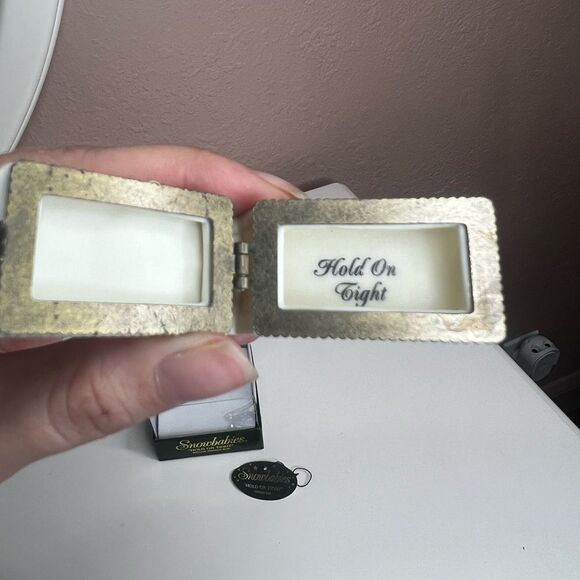 3/$20 Snowbabies Hold on Tight Hinged Box - Picture 12 of 13